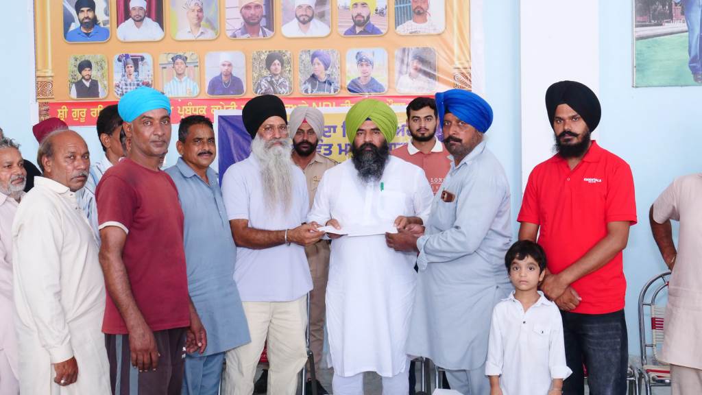 Deputy Speaker Rauri presents cheque of Rs 8 lakh to village Moila Wahidpur for development works